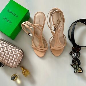 Bottega Veneta // 🇮🇹 Nude Strappy Heels